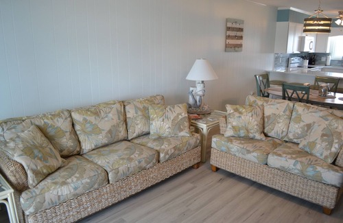 Ocean Isle Beach Condominio | Coast Awhile in Ocean Isle Beach