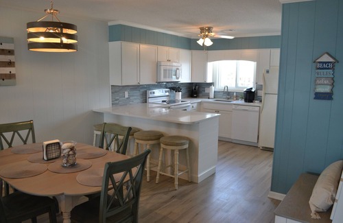 Ocean Isle Beach Condominio | Coast Awhile in Ocean Isle Beach