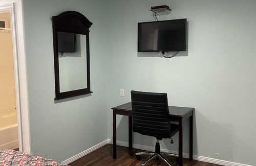Townsite Hotel | Coast Inn