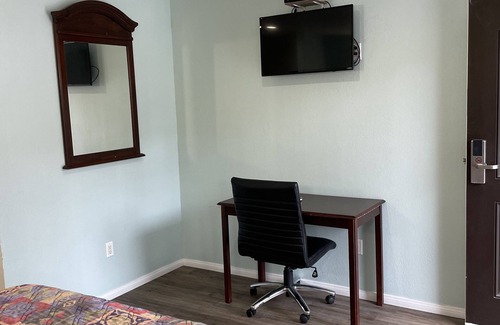 Townsite Hotel | Coast Inn