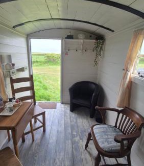 St Ishmaels Otro | Coast path camping
