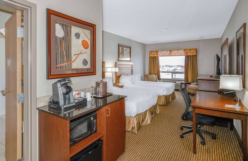 Weyburn Hotel | Coast Weyburn Hotel