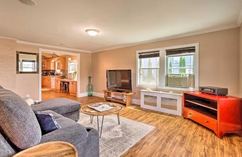 Newport East Casa | Coastal Abode with Beach Views, Walk to Beach and Bars