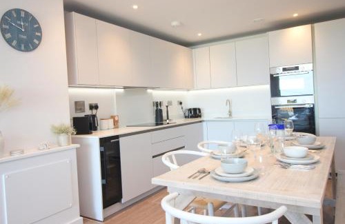 Constantine Bay Apartamento | Coastal apartment sea views