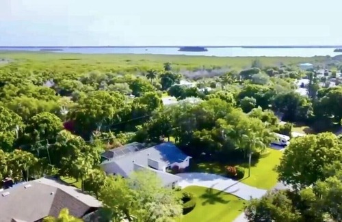 Florida Ridge Casa | *COASTAL BEAUTIFUL Pool Home All to yourself! *
