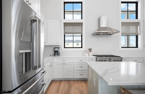 Cinnamon Shore Cabaña | Coastal Belle 117 WI