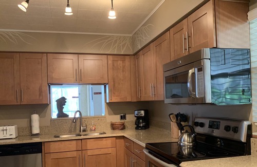 Bay Esplanade Casa | Coastal Breeze - A Weekly Rental 4 Bedroom Home by Redawning