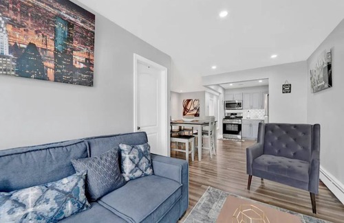 Queens Apartamento | Coastal Breeze in the Rockaways + Cozy Beach Getaway: