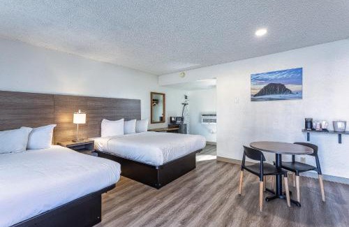 Morro Bay Hotel | Coastal Breeze Inn