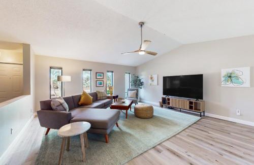 Bradenton Casa | Coastal Breezes