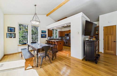 Shelter Cove Casa | Coastal Canopy-Secluded home with ocean view and jetted tub. Sleeps 6