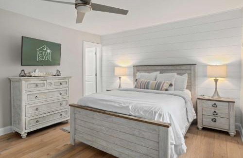 Old Village Casa | Coastal Casa 5 mins to Beach Old Village