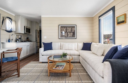Downtown Charleston Alquiler De Eote | Coastal Caviar - Beluga Suite - with Rooftop Deck