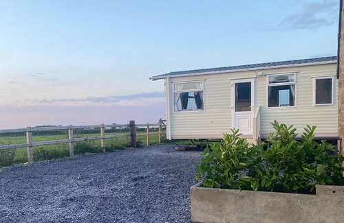 Garn Fadryn Cabina | Coastal Chalet in Tudweiliog, Pwllheli