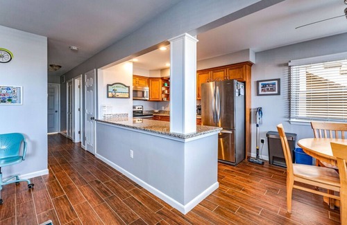 South End Condominio | Coastal Charm –3BR/2BA Home w/ Large Front Porch