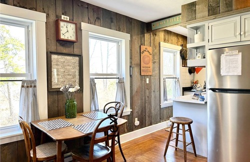 Orrs Island Cabaña | Coastal Charm Awaits at This Orr’s Island Retreat !
