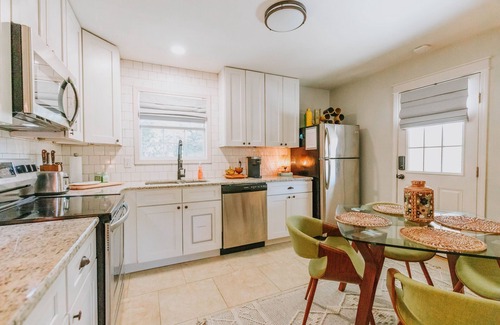 Ocean Springs Casa | Coastal Charm - close to the beach & downtown Ocean Springs! With golf cart!!!