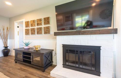 Montara Casa | Coastal Charm Inviting 3 BR Montara Home