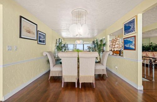 Swampscott Casa | Coastal Charm Lobster Chateau