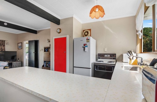 Picton Casa | Coastal Charm - Picton Holiday Home