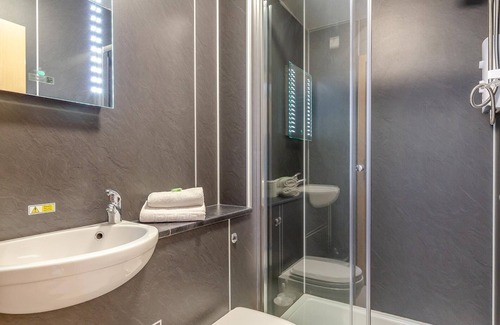 Hele Apartamento | Coastal Charm Retreat in Ilfracombe