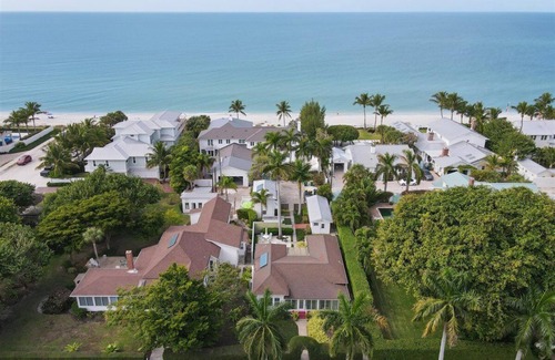 Boca Grande Casa | Coastal Chic - 4 BR charming cottage steps from beach and town!