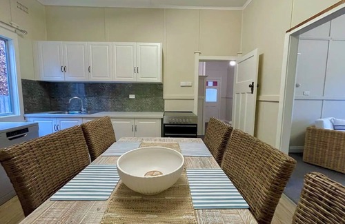 Armidale Casa | Coastal Chic in the Country. The perfect gettaway.