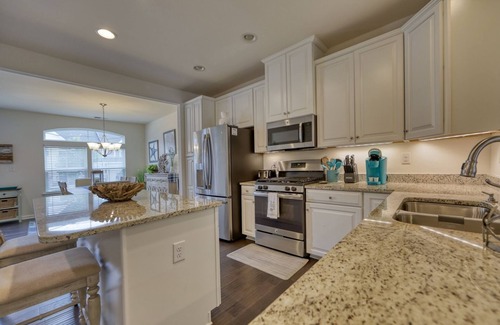 Lewes Casa | Coastal Club * 4BR Vacation Villa Home w 2.5 BA, sleeps 12