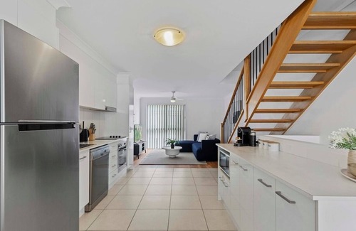 Redcliffe Apartamento | Coastal Comfort 3BR Home in Heart of Redcliffe