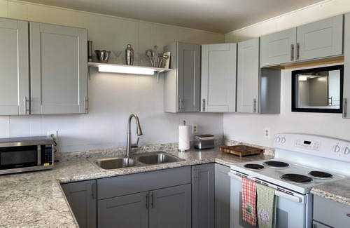 Yachats Casa | Coastal Comfort! Newly remodeled, spacious pet friendly home near hiking trails