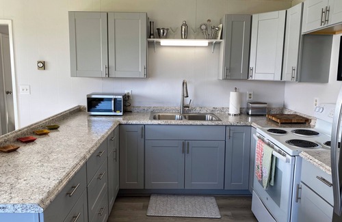 Yachats Casa | Coastal Comfort! Newly remodeled, spacious pet friendly home near hiking trails