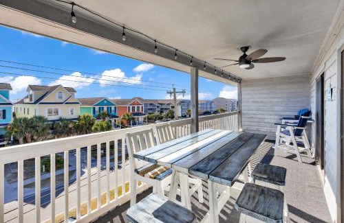 Surfside Beach Apartamento | Coastal Comforts