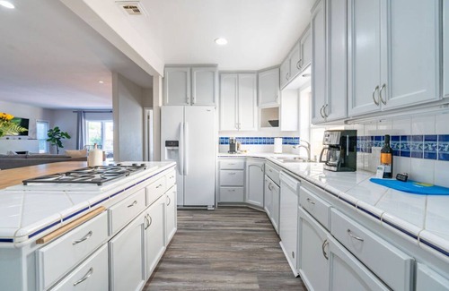 Village of La Jolla Villa | Coastal Compound in Renowned La Jolla Village!