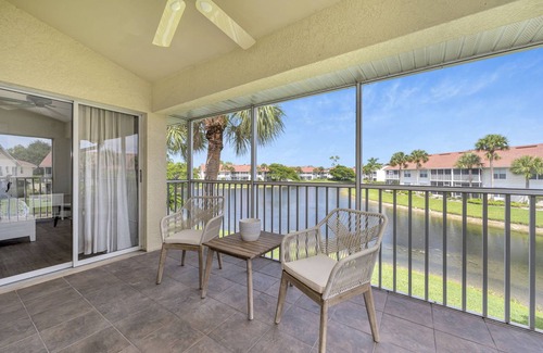 Naples Condominio | Coastal Condo in Naples. Newly updated and ready to host your stay in paradise!