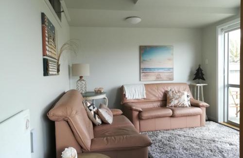 Waitarere Beach Apartamento | Coastal Condo