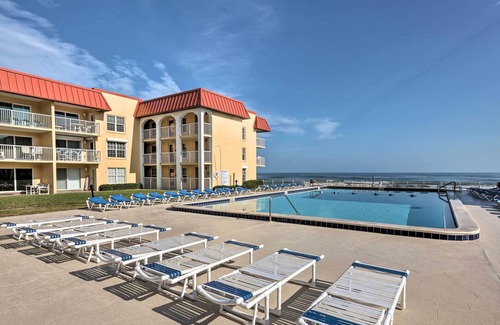 Point East Condominio | Coastal Condo: Direct No-Drive Beach Access