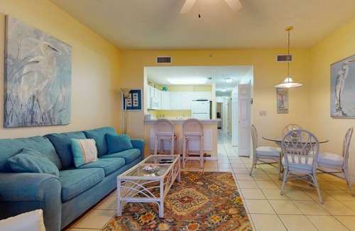 Fort Morgan Condominio | Coastal condo w/ Gulf views, balcony, shared pool & spa, fitness center