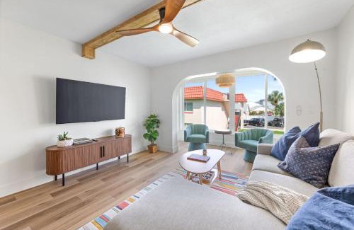 Crescent Beach Casa | Coastal Condo - Walk to Beach Pool Pickleball and Boat Ramp