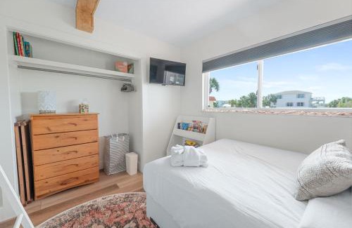 Crescent Beach Casa | Coastal Condo - Walk to Beach Pool Pickleball and Boat Ramp