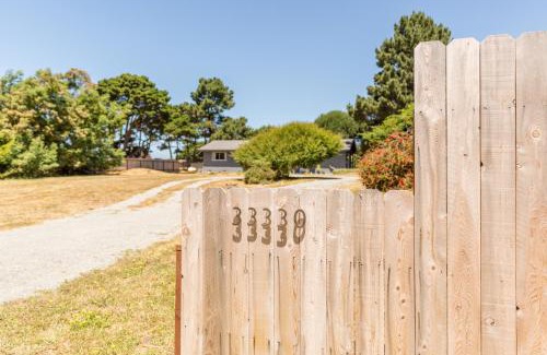 Fort Bragg Casa | Coastal Conifer Hideaway