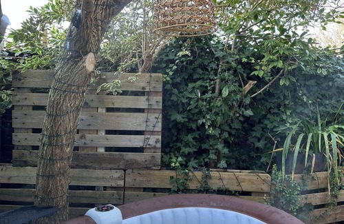 Bognor Regis Cabina | Coastal Cosy Cabin With hot tub