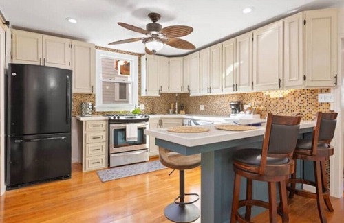Pleasantville Casa | Coastal Cottage in West Atlantic City