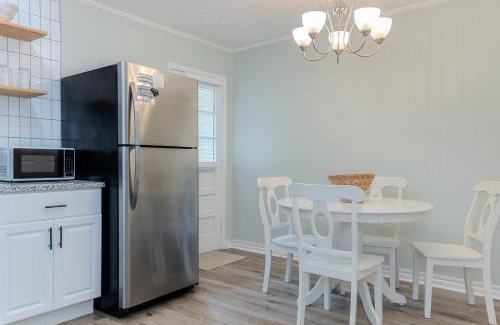 Covington Casa | Coastal Cottage 1/2 mile from Covington Square