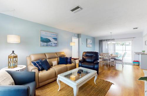 Bradenton Casa | Coastal Cottage