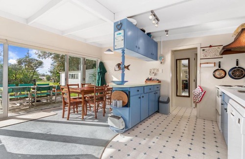 Waipu Cove Casa | Coastal Cove - Waipu Cove Holiday Home