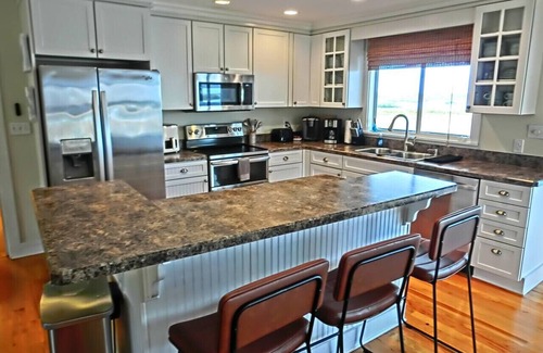 Pine Island Casa | Coastal Cozy Cabana | Steps to Beach Kayaks Big Yard Peaceful Escape