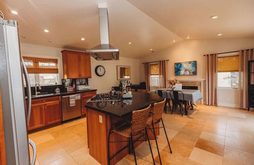 Del Rey Oaks Casa | Coastal Cul-De-Sac, Centrally Located Monterey Peninsula Home