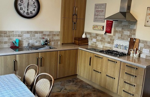 Llanfairfechan Apartamento | Coastal Cwtch Apartment, Llanfairfechan, Conwy, foot of Snowdonia National Park