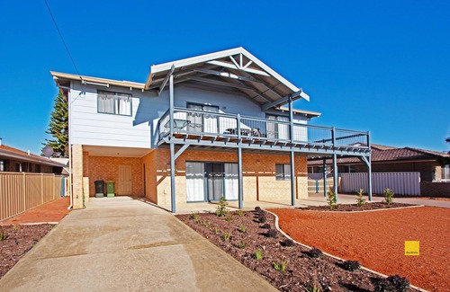 Jurien Bay Casa | Coastal Dayz: 4 BR, 2 BA House in Jurien Bay, Sleeps 8