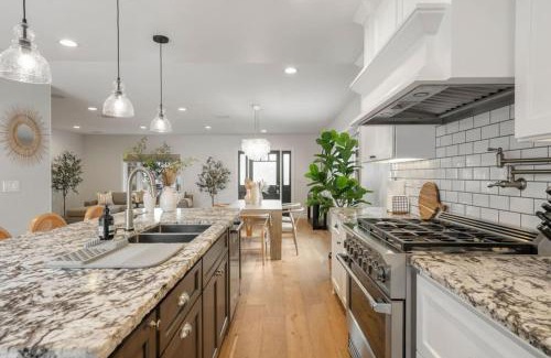 South of Conant Casa | Coastal Dream Heated Pool Near Beach and Disney